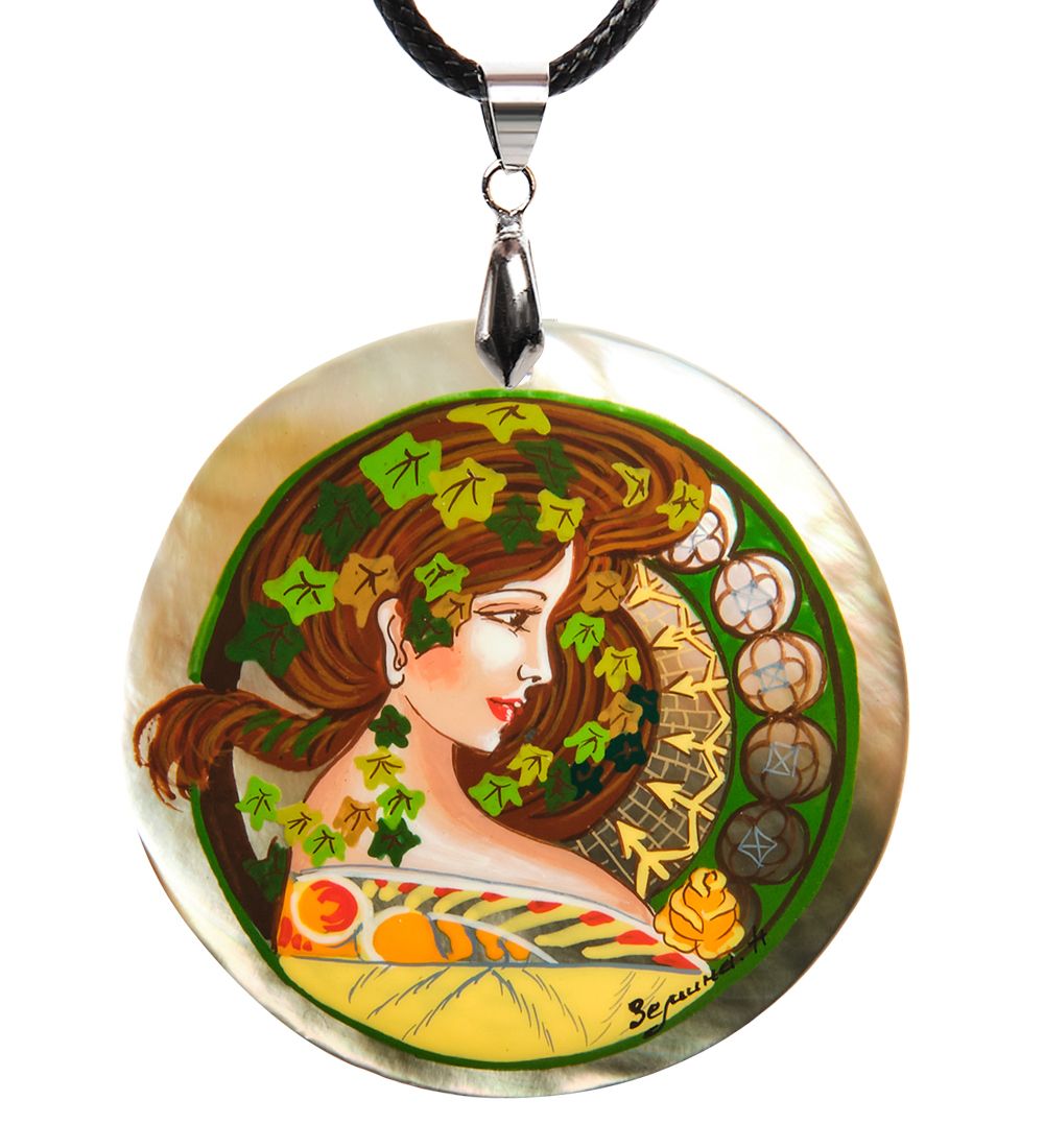 ШК-55/ 41-C Кулон из перламутра «Альфонс Муха»