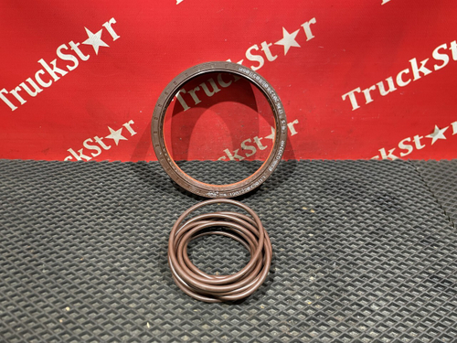 Сальник задней ступицы