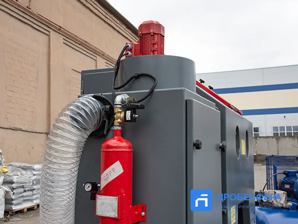 Доступное решение в комплекте: пескоструйная камера + компрессор