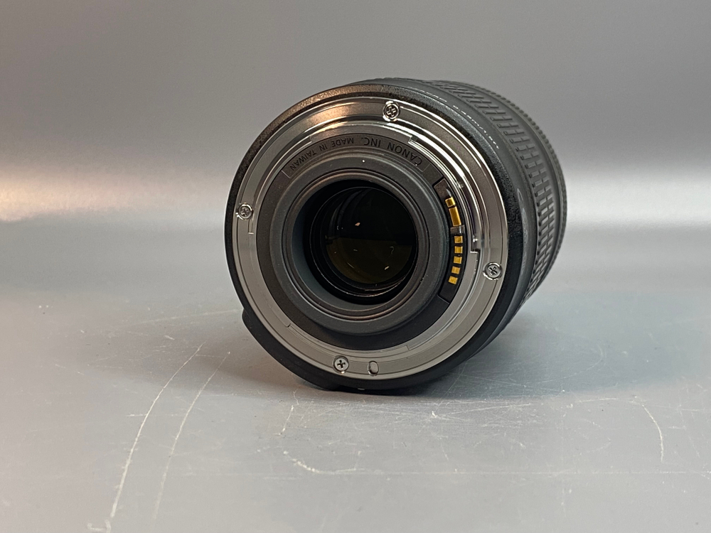 Canon EF-S 18-135mm 3.5-5.6 IS