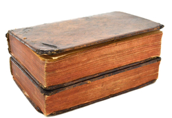 Ладвокат Ж. Б. Историко-Портативный Словарь. В 2 т. Т. 1-2. Париж, 1758. На французском языке.