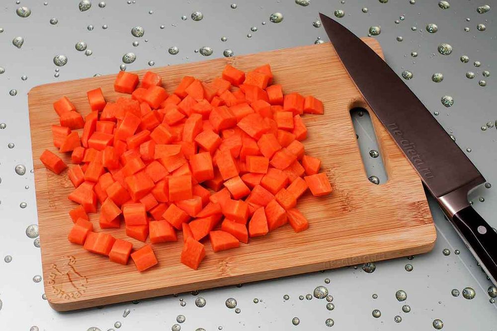 Морковь резанная кубиками