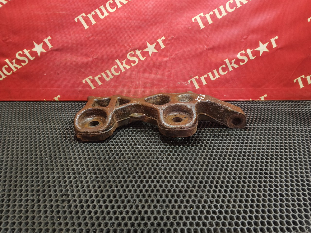 Кронштейн амортизатора заднего правый