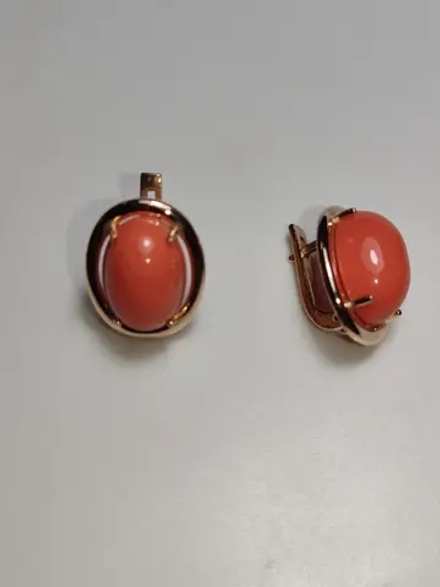 Серьги бижутерные с кораллом прессованным