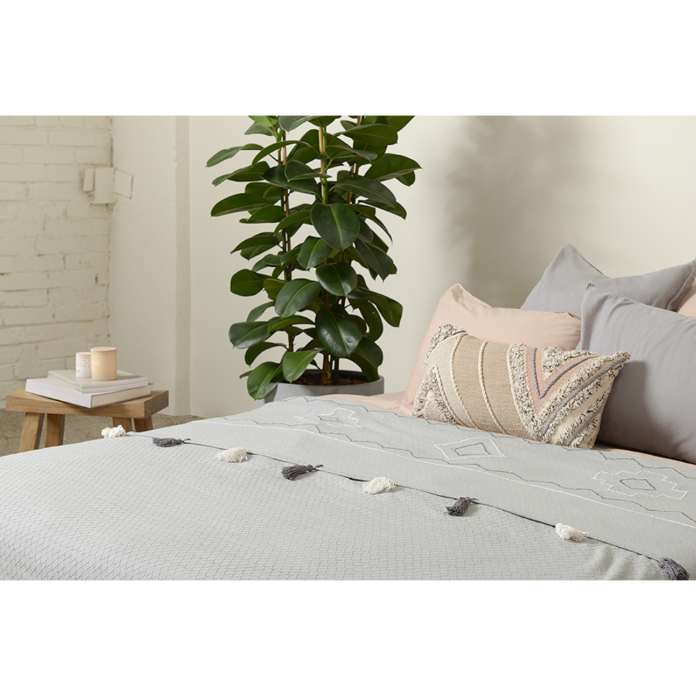 Покрывало из хлопка с этническим орнаментом, с бахромой и кисточками из коллекции ethnic, 230х250 см