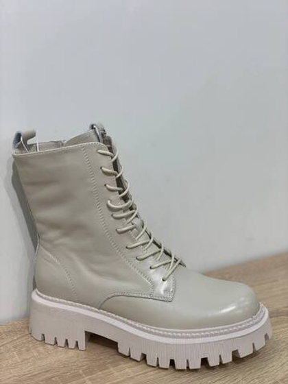 Ботинки из натуральной кожи SF