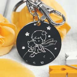 Брелок Маленький принц с гравировкой на заказ (чёрный титан)