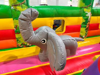 Коммерческий надувной батут "Джунгли" с горкой, 10*6*4.5 м