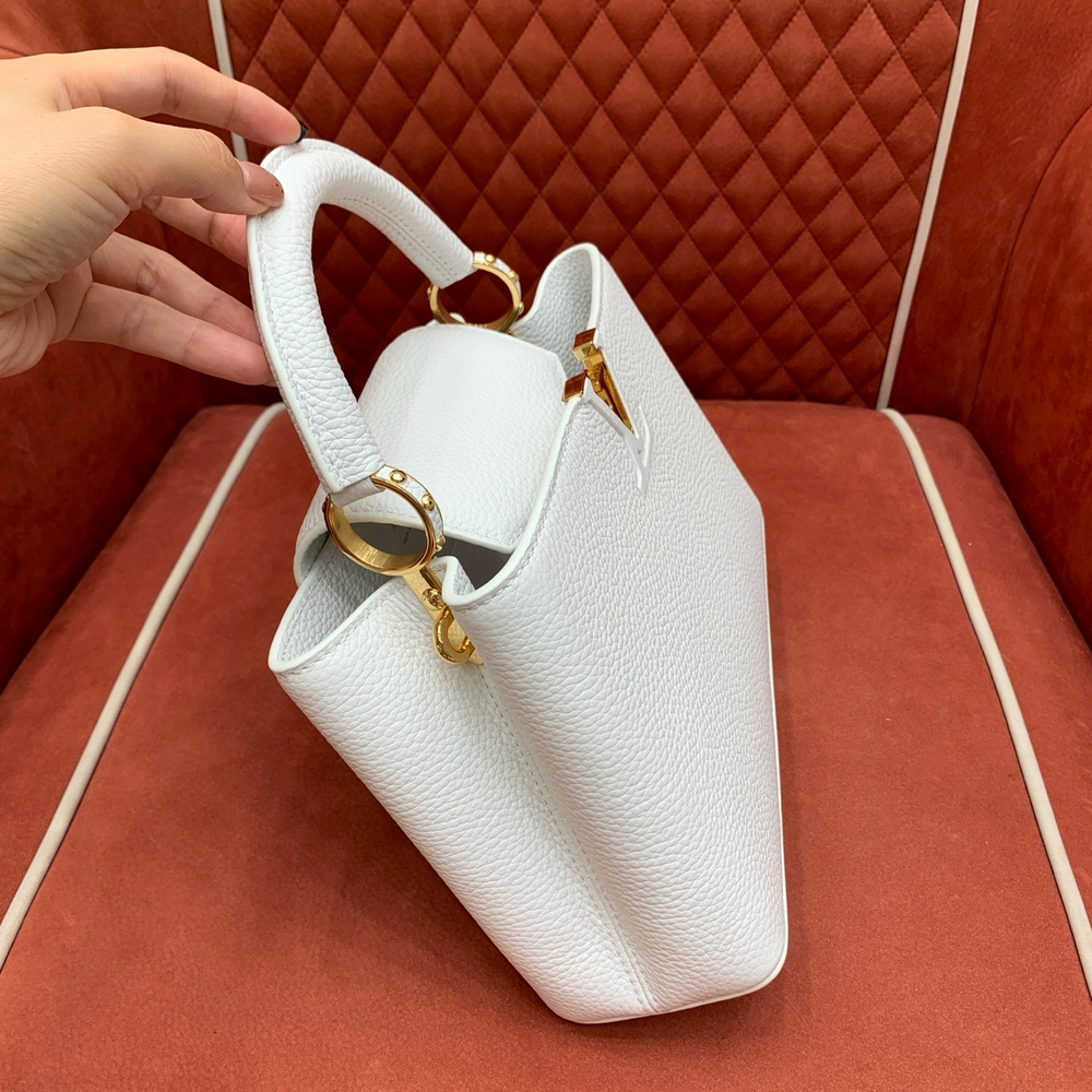 Louis Vuitton Capucines BB