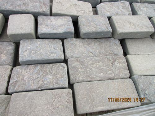 Paving stone sandstone sawn-rounded Pine /m2