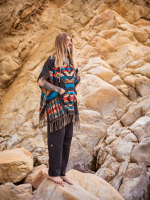 Пончо шерстяное с орнаментом