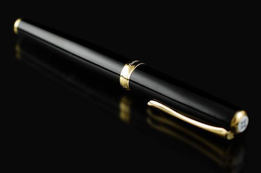Перьевая ручка Diplomat Excellence A2 black lacquer gold F (D40203023) 2