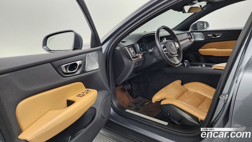 Volvo V60 Cross Country 2 Generation B5 Pro AWD (09.2021)