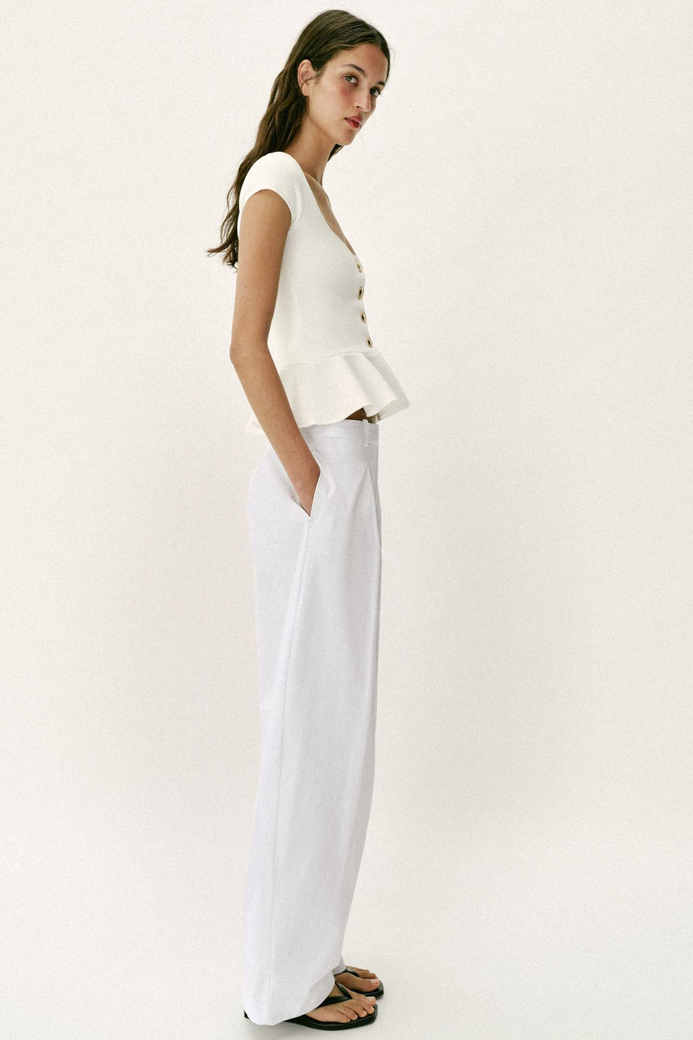 ZARA ТОП С БАСКОЙ И ПУГОВИЦАМИ, ЖЕЛТОВАТО-БЕЛЫЙ