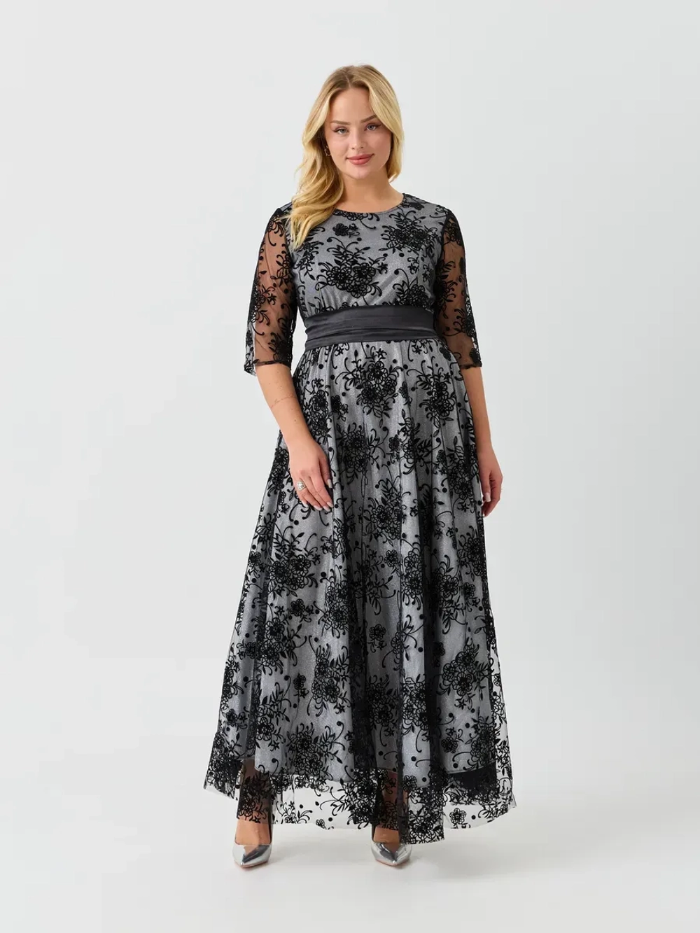 Платье вечернее блестящее