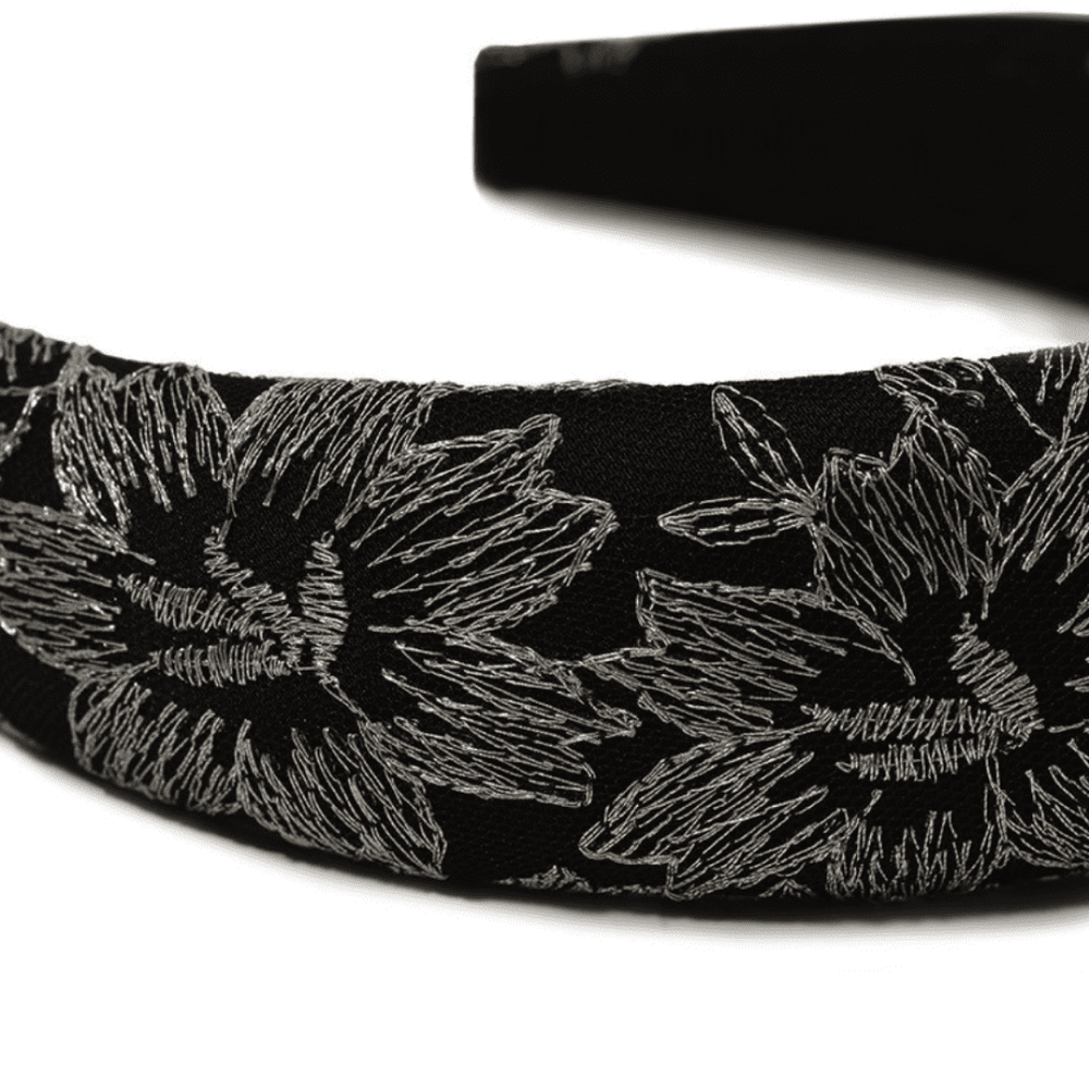 Ободок из черного шелка с серебристой вышивкой