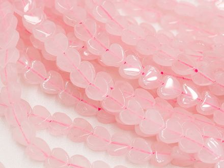 Нить бусин из розового кварца "Сердечки" 6мм