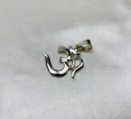 Кулон со знаком Ом, 2.7 см.