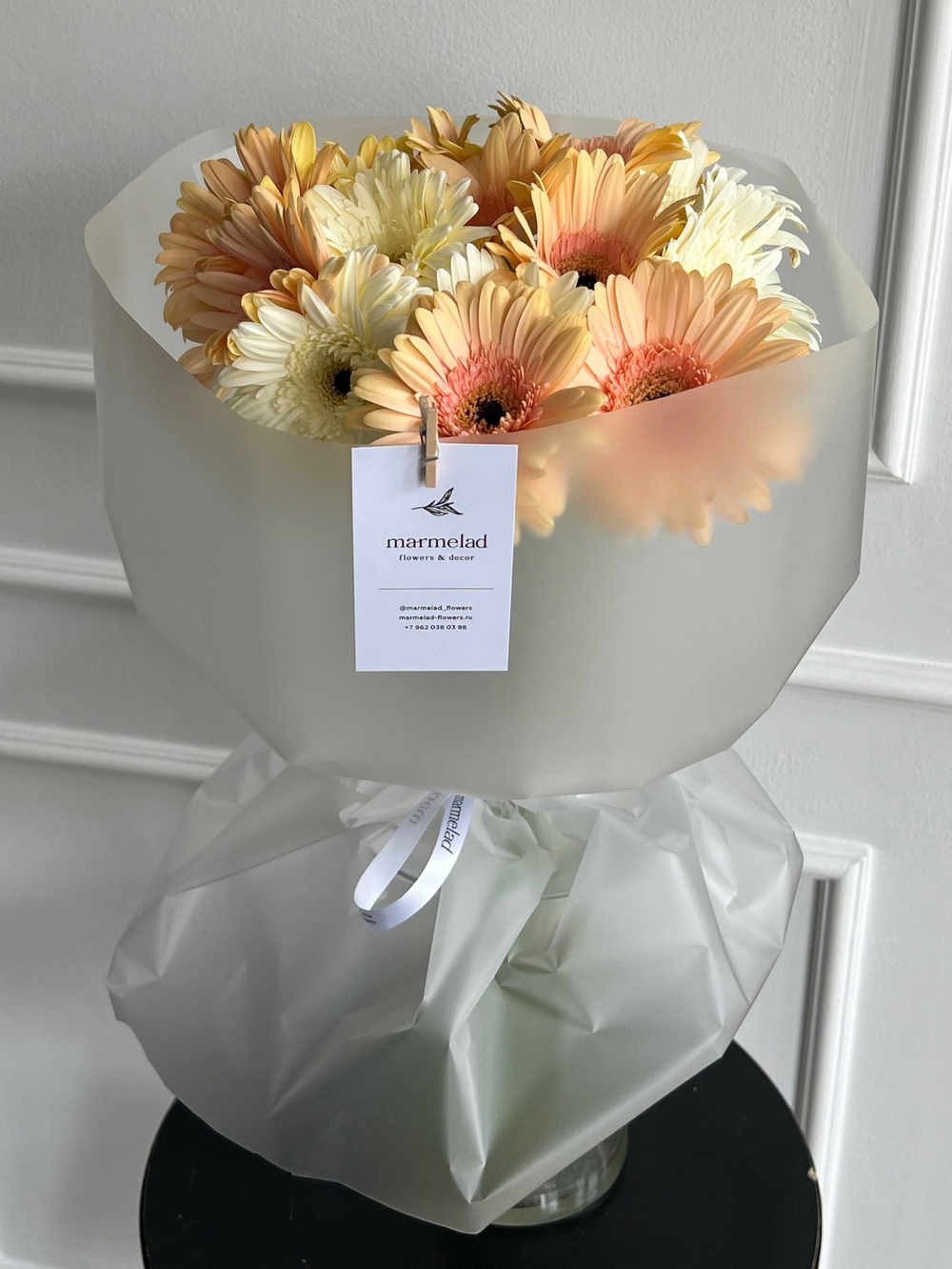 Букет из гербер в кремовом оттенке 15 шт
