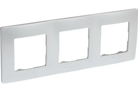Рамка Legrand Etika 3-постовая алюминий 25623