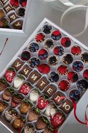 Набор клубники в шоколаде "Учителю №3"