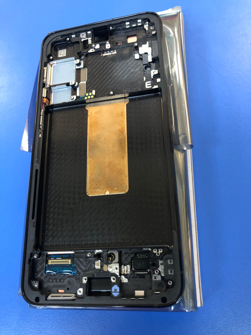 Дисплей в сборе с тачскрином и рамкой  чёрный для Самсунг S916 Galaxy S23 Plus Оригинал