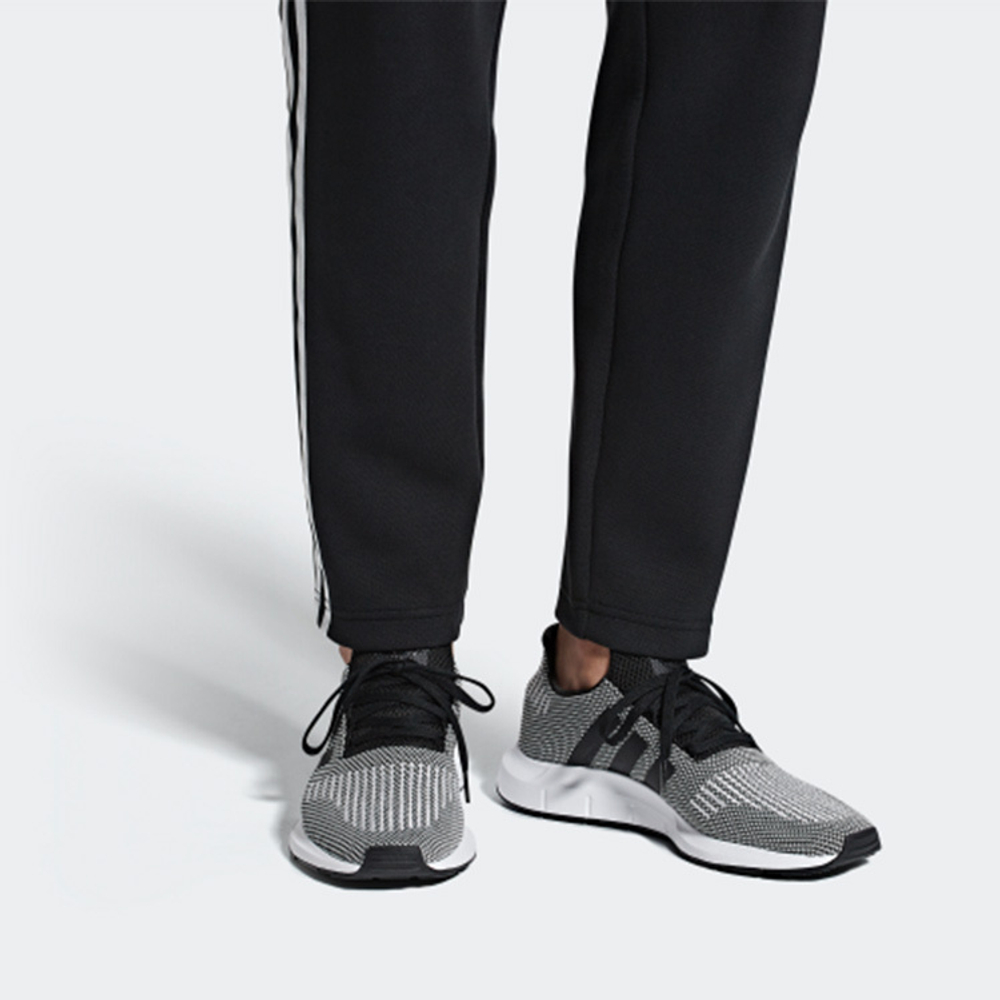 Кроссовки Adidas Originals Swift Run