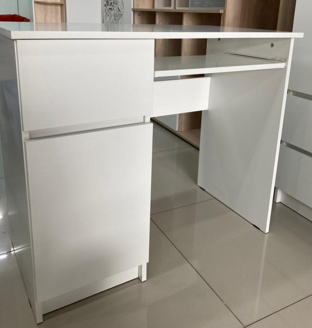 Стол письменный Мори МС-1 левый Белый