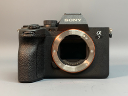 Sony A7 Mark IV 4.950 кадров
