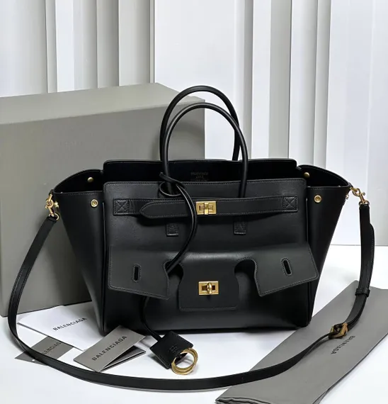 Сумка BALENCIAGA Bel Air Carry All Bag черный/золото