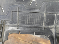 Дефлектор радиатора левый Chery Tiggo 8 Pro 21-нв Б/У Оригинал 302000902AA