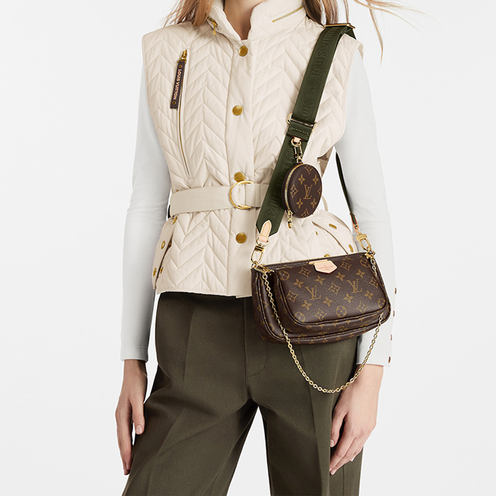 M44813 multi pochette 2025