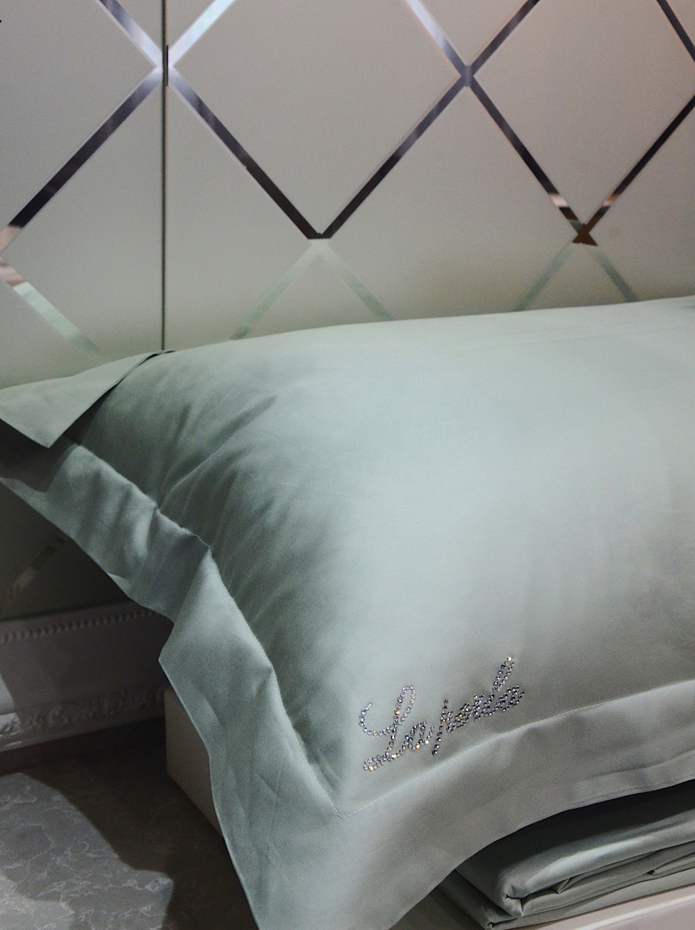 Постельное белье La Perla Light Green евро