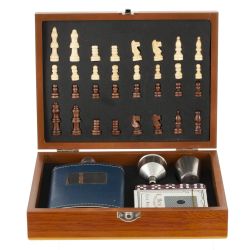 GAEM Набор подарочный (фляжка 220 мл, шахматы, покер карты, игр. кости, воронка, стопка 30 мл), L24 W19 H