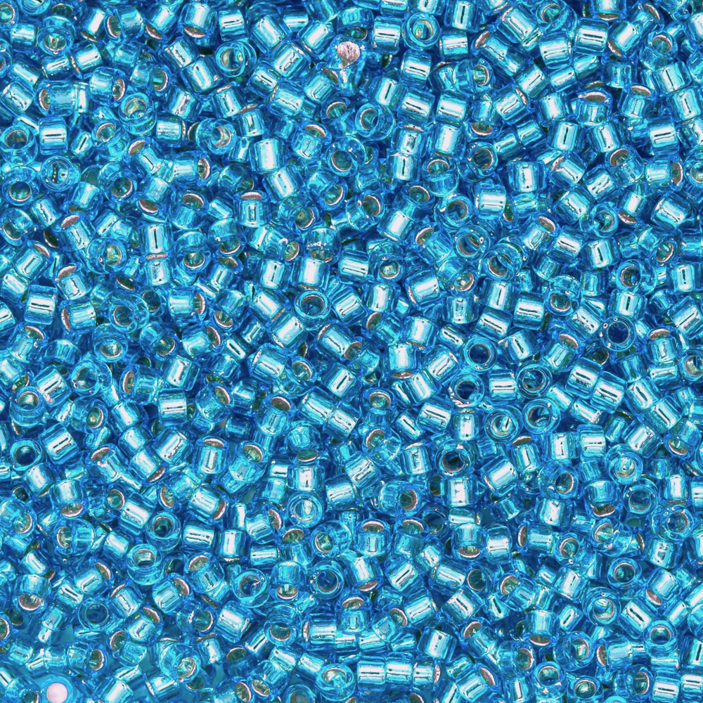 Японский бисер TOHO Treasure (№23B), с внутренним серебрением, прозрачный