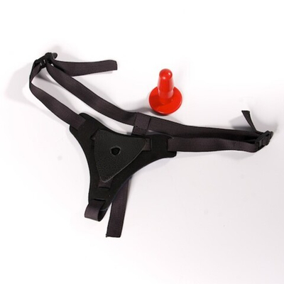 Универсальные кожаные трусики со штырьком для страпона (Цвет: черный с красным)