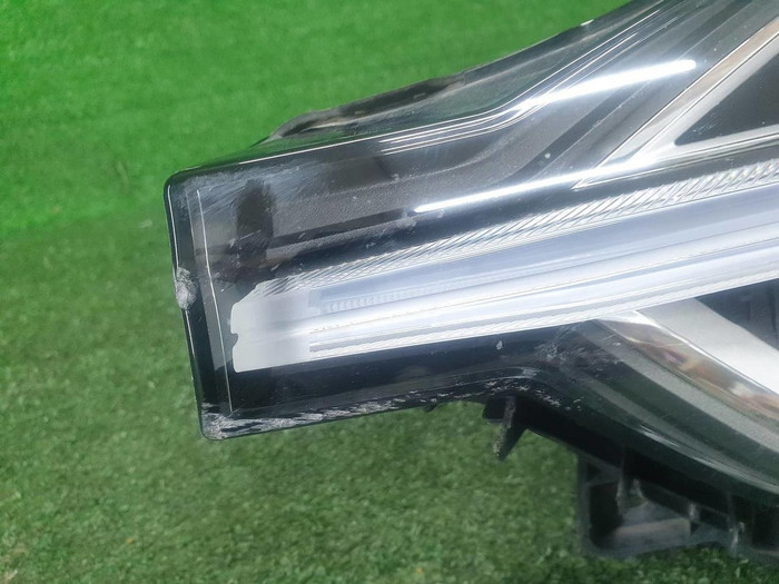 Фара левая Volvo XC60 2 (2017-2021) LED