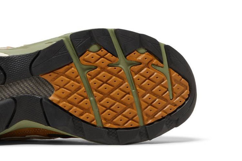 Кроссовки Teddy Santis X New Balance Nb 990 V3 "Brown Olive"