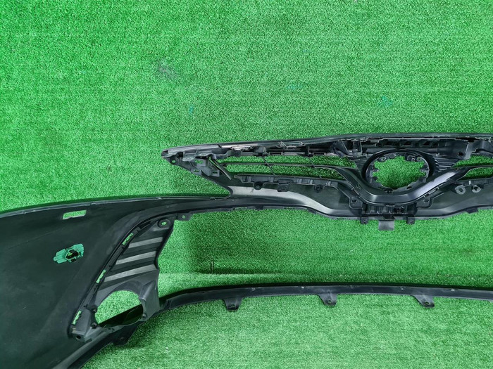 Бампер передний Toyota Camry 8 XV70 (2017-2021)