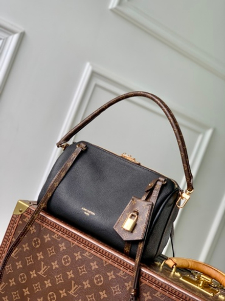 Louis Vuitton Express PM