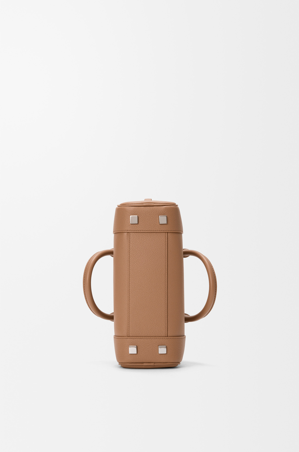 Loewe Сумка Amazona 23 из мягкой зернистой телячьей кожи, мокко