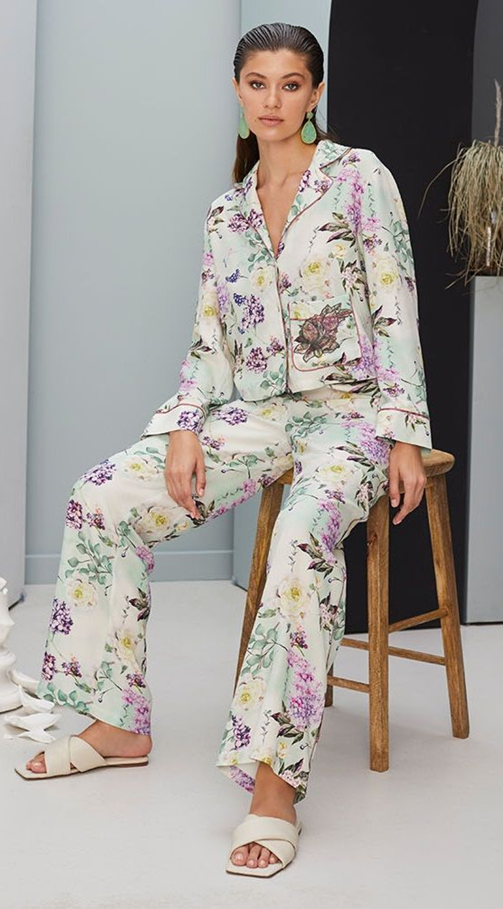 Удобные домашние брюки с цветочным принтом (Размер: XS) (Цвет: молочный)