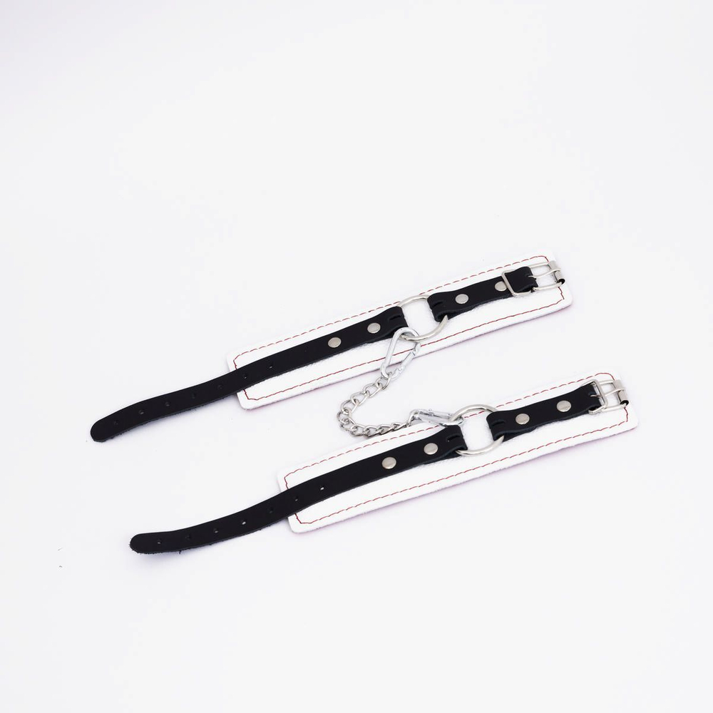 Бело-красные кожаные оковы