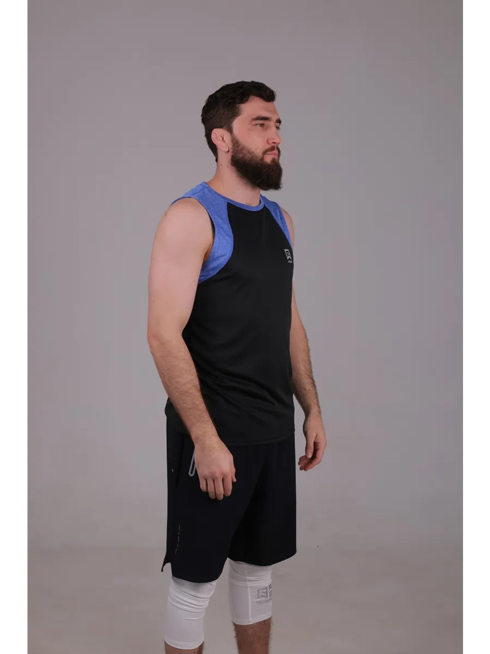 Спортивная футболка майка тренировочная без рукавов