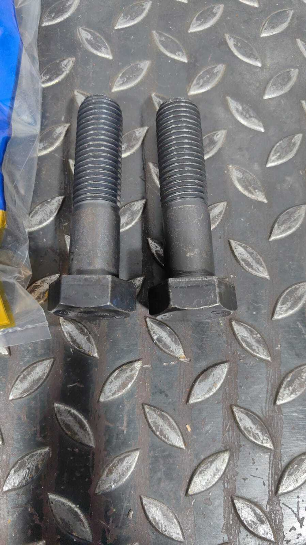 Винт шестигранный 997475