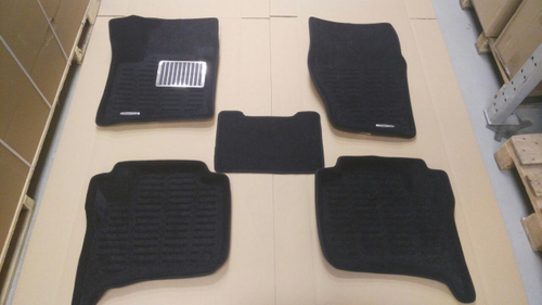 Коврики салона Pradar для Volkswagen Touareg 2011- Pradar 3D черные с металлическим подпятником. Артикул SI 09-00206