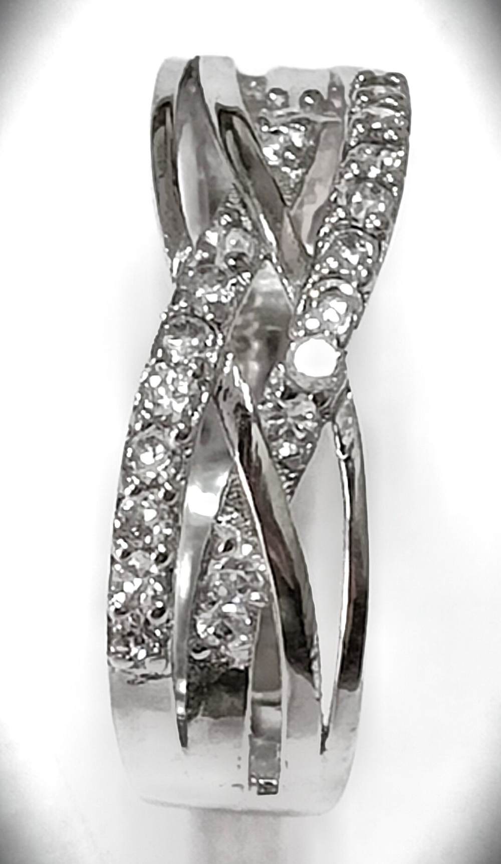 Ювелирное кольцо Эстерелла