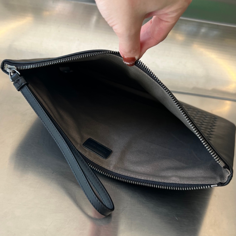 Bottega Veneta Pouch 30 cm