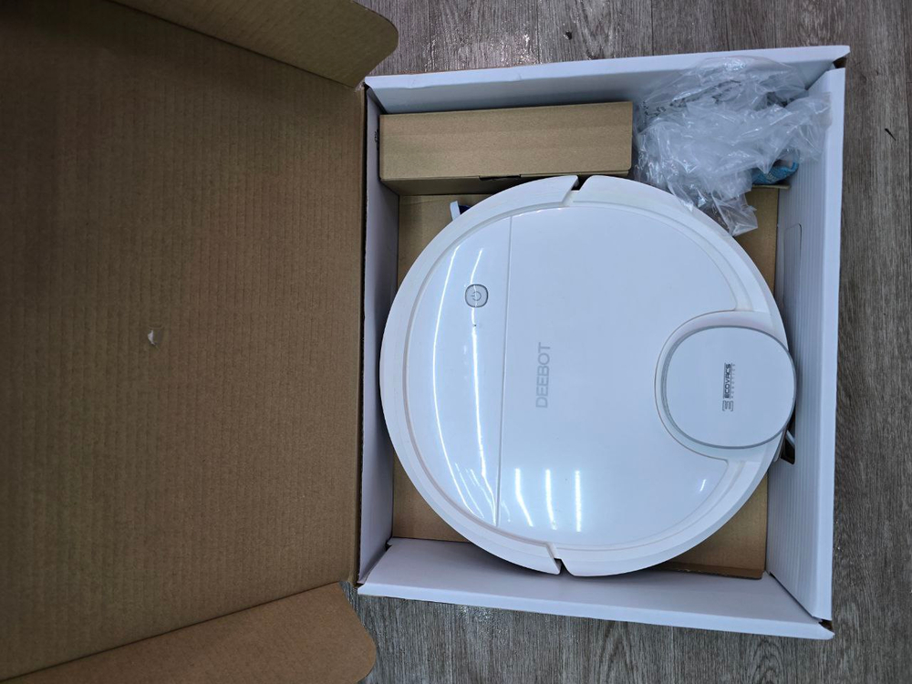 Робот-пылесос Ecovacs DEEBOT OZMO 900