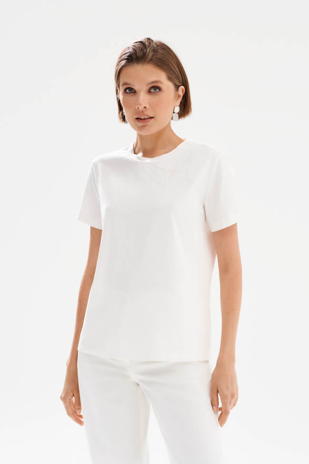 23520 Футболка женская (молочный)